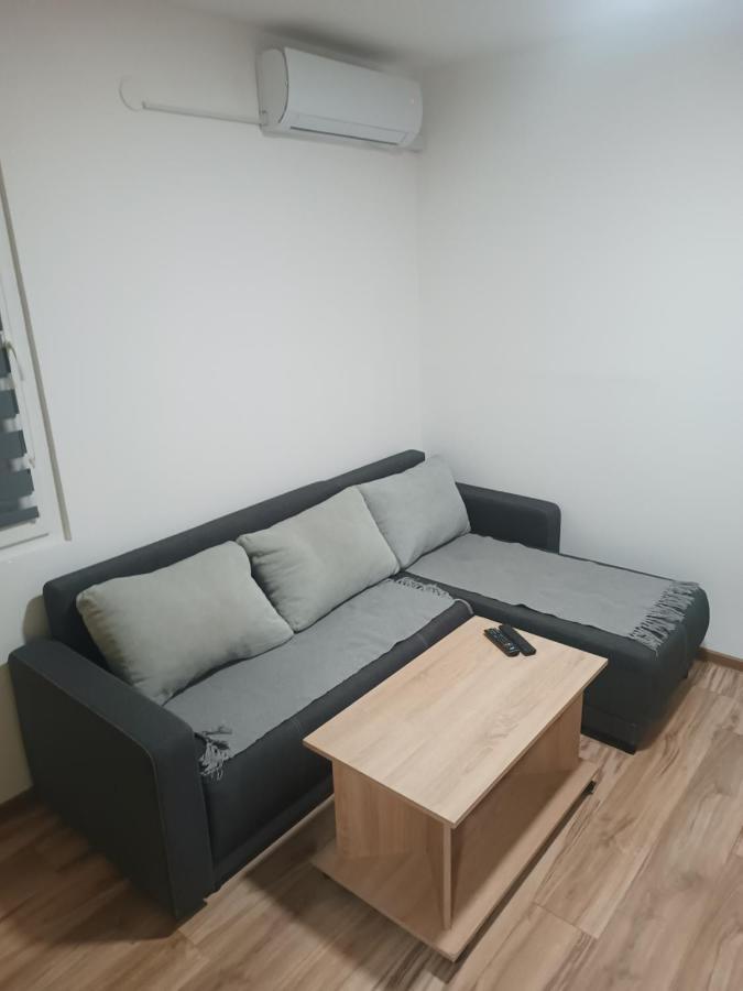 Stan Na Dan Im Apartment Uzice Ngoại thất bức ảnh