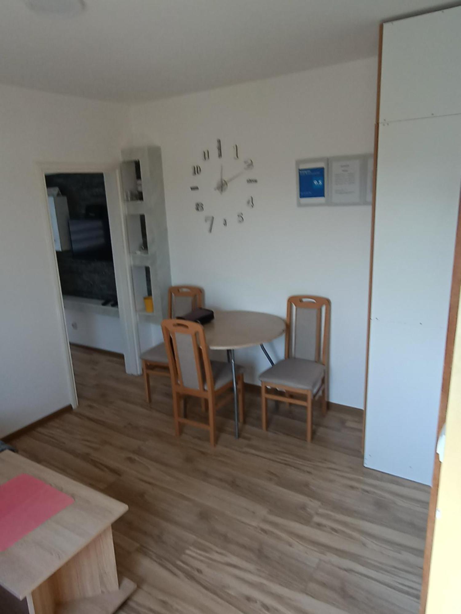 Stan Na Dan Im Apartment Uzice Ngoại thất bức ảnh