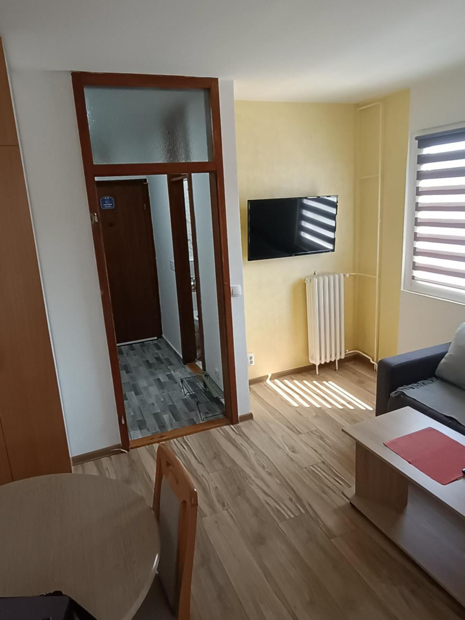 Stan Na Dan Im Apartment Uzice Ngoại thất bức ảnh